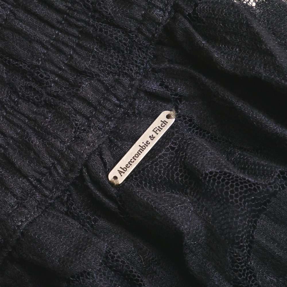 ⭐️ 3/$15 ⭐️ Abercrombie & Fitch Lace Skirt - Picture 2 of 7
